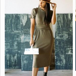 Londre Essential Dress in Sage
